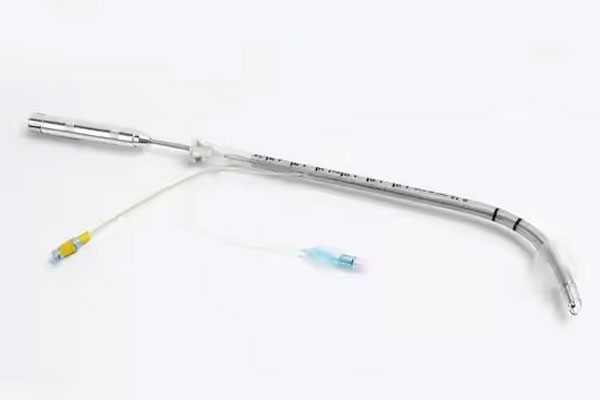 Из каких материалов изготовлены закрытые всасывающие трубки?